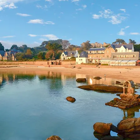 Szálloda Logis Saint Guirec Et De La 2*
